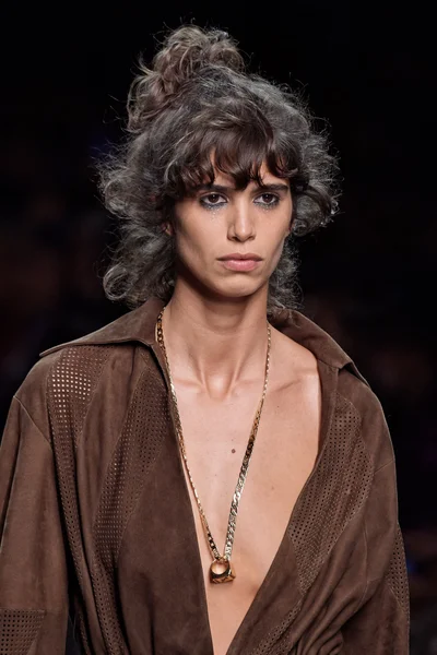 Look 44